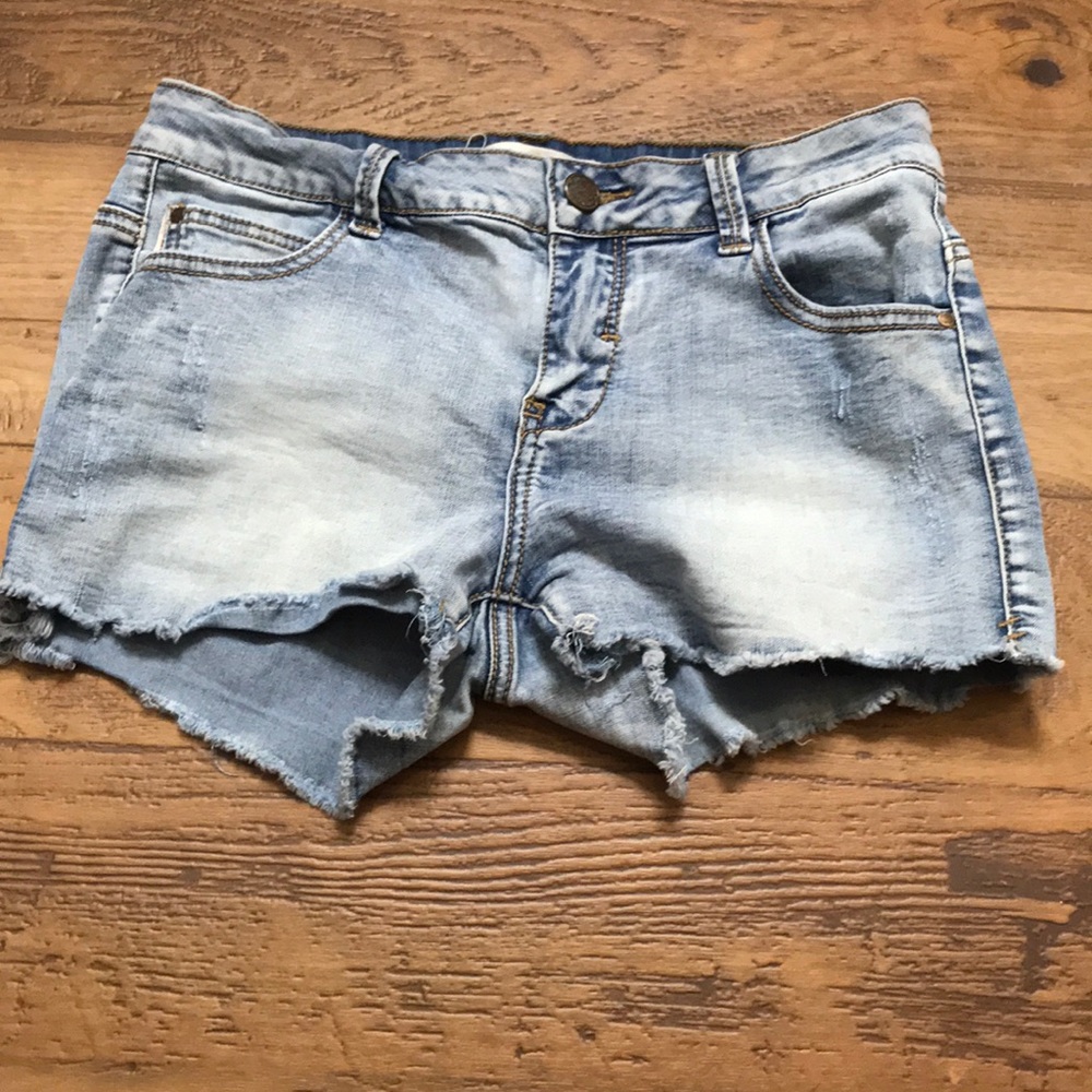 Washed out shorts